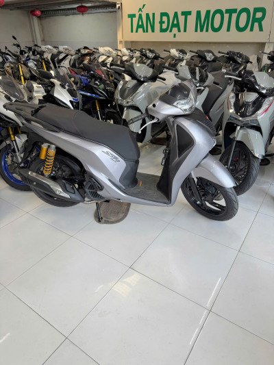 SH150 2017 Phuộc Ohlins Kèm, Góp 20 Triệu Nhận xe, Máy Zin Chất Lừ, Bán Xe