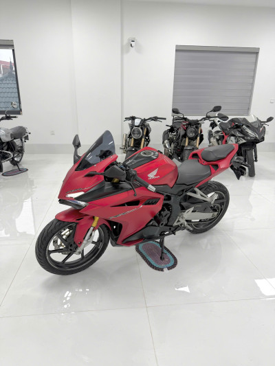 Bán CBR250RR Đỏ Nhám Vip, 30 Triệu Góp Nhận Xe Luôn Tại TẤN ĐẠT MOTOR