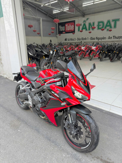 Bán CBR650R Đỏ Đen Cuối 2023, Kèm Pô Xịn, Không Chê Vào Đâu Được Tại Tấn Đạt Motor