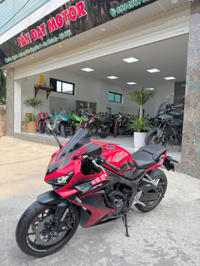 Bán CBR650R Đỏ Đen Cuối 2023, Kèm Pô Xịn, Không Chê Vào Đâu Được Tại Tấn Đạt Motor