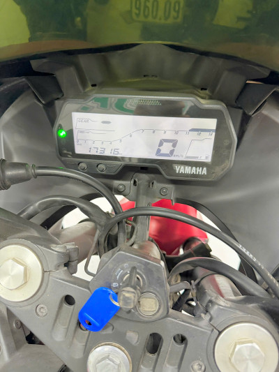 6 TRIỆU QUẤT ĐƯỢC R15 V3 ĐỎ NHÁM MÁY ZIN CHẤT, TRẢ GÓP SIÊU TỐC TẠI TẤN ĐẠT MOTOR