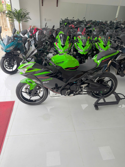 85 TRIỆU QUẤT NINJA 400 KRT ĐỜI CAO, KHÔNG CẦN TRẢ GÓP VÌ TRẢ CHẬM KHÔNG MẤT LÃI