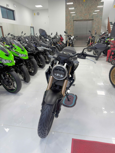 BÁN CB300R MÀU ĐEN SIÊU LƯỚT, DÀNH RIÊNG CHO CÁC THƯỢNG KHÁCH THỰC SỰ KỸ TÍNH