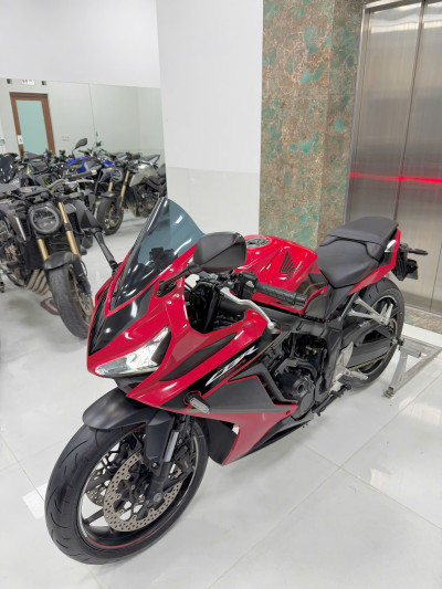 BÁN CBR650R 2023 Đỏ Đen Vip, Phù Hợp NHỮNG THƯỢNG KHÁCH SIÊU KỸ TÍNH