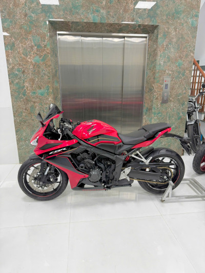 BÁN CBR650R 2023 Đỏ Đen Vip, Phù Hợp NHỮNG THƯỢNG KHÁCH SIÊU KỸ TÍNH