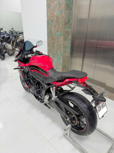 BÁN CBR650R 2023 Đỏ Đen Vip, Phù Hợp NHỮNG THƯỢNG KHÁCH SIÊU KỸ TÍNH