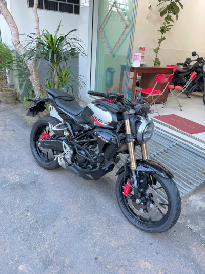 BÁN HONDA CB150R MÀU ĐEN ĐK 2021, MÁY ZIN CHẤT, 25 TRIỆU TRẢ GÓP NHẬN XE LUÔN TẠI TẤN ĐẠT