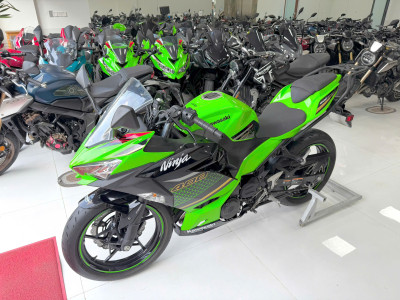 75 TRIỆU QUẤT NINJA 400 KRT ĐỜI CAO, KHÔNG CẦN TRẢ GÓP VÌ TRẢ CHẬM KHÔNG MẤT LÃI