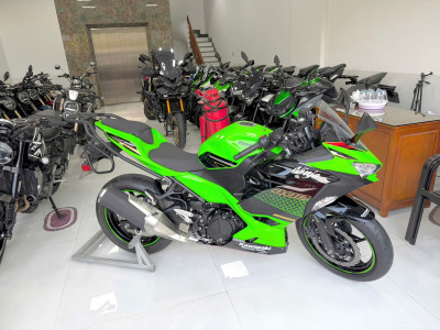 75 TRIỆU QUẤT NINJA 400 KRT ĐỜI CAO, KHÔNG CẦN TRẢ GÓP VÌ TRẢ CHẬM KHÔNG MẤT LÃI