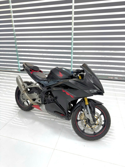 25 TRIỆU QUẤT CBR250RR MÁY ZIN CHẤT, TRẢ GÓP SIÊU TỐC TẠI TẤN ĐẠT MOTOR